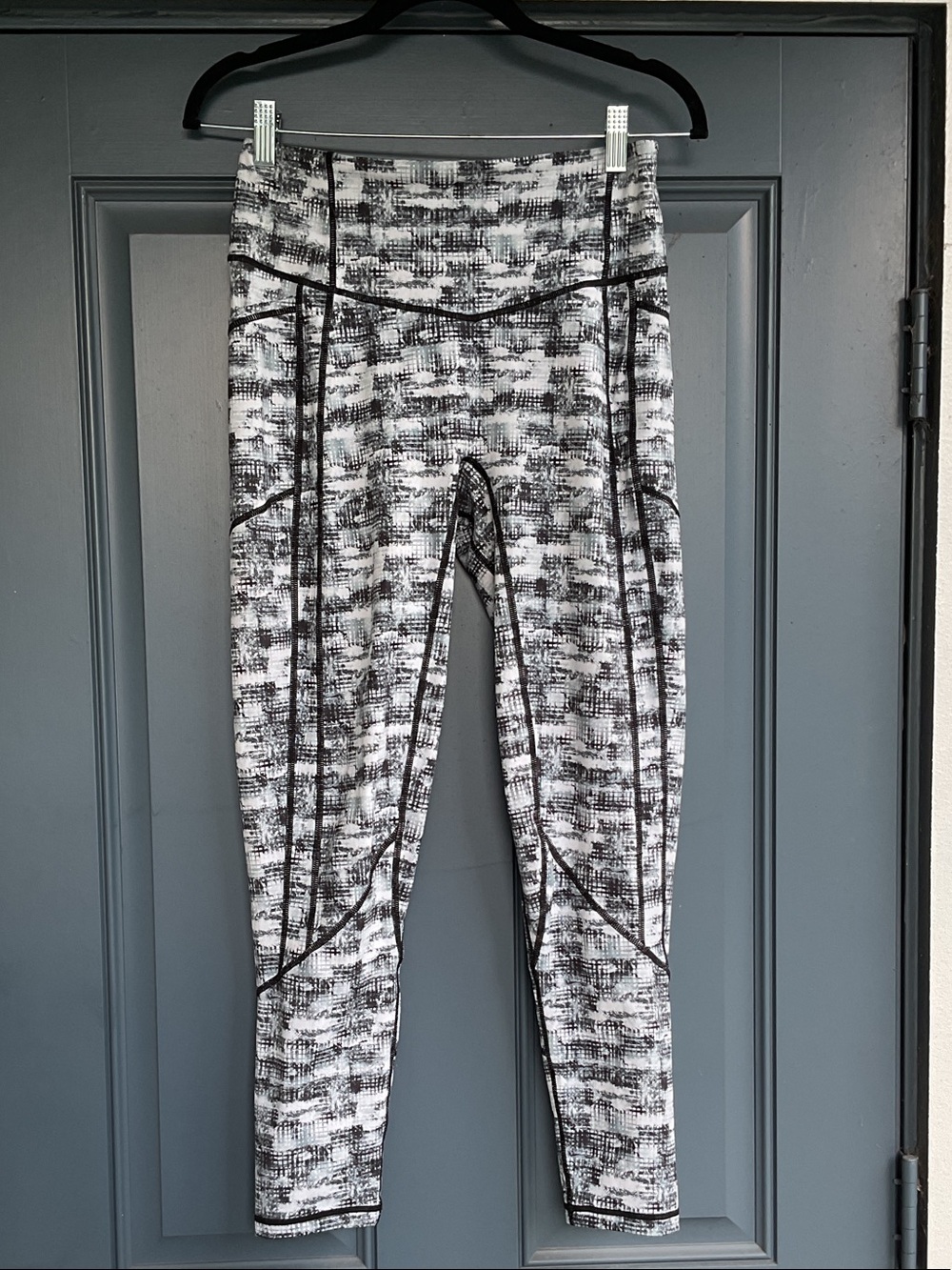 Women's Black & White Print Leggings, Size M